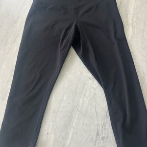 Zella Black Capri Pants Sleek Performance Design